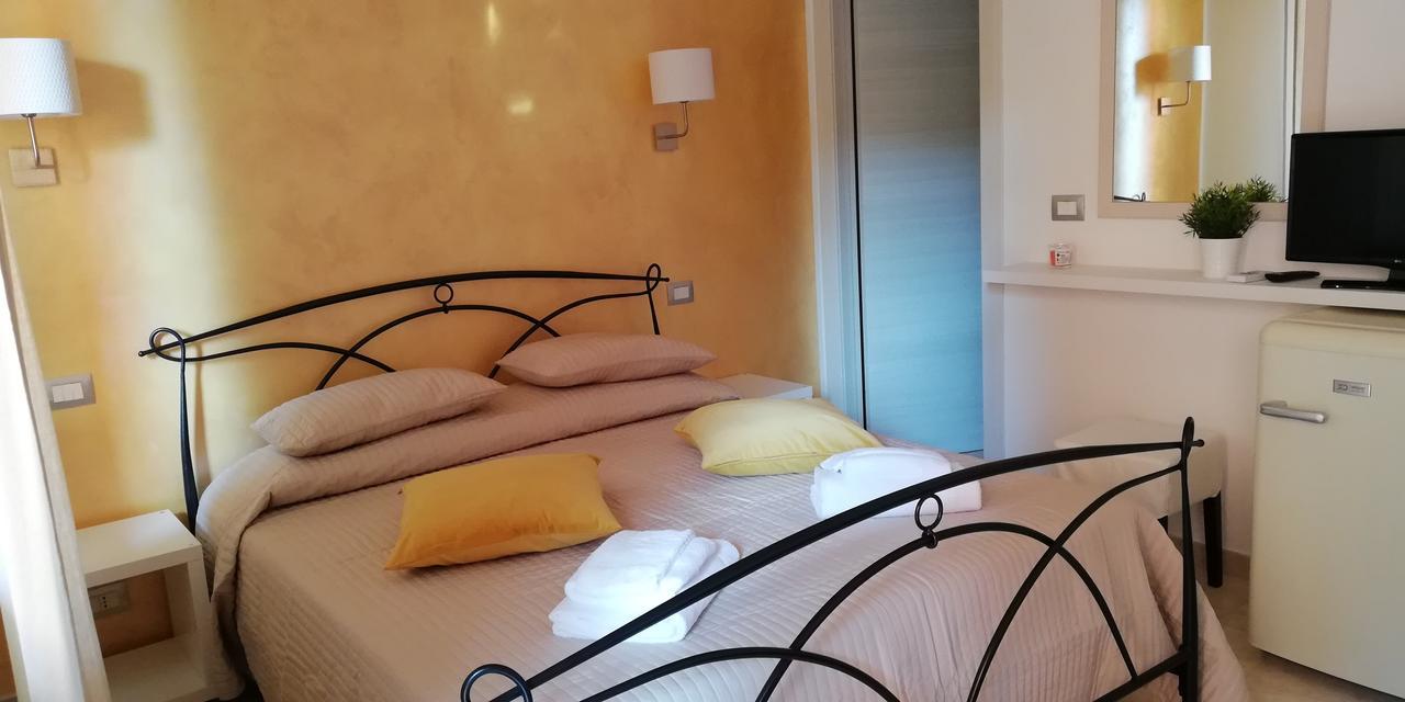 Sea Garden Rooms Termoli Exteriör bild